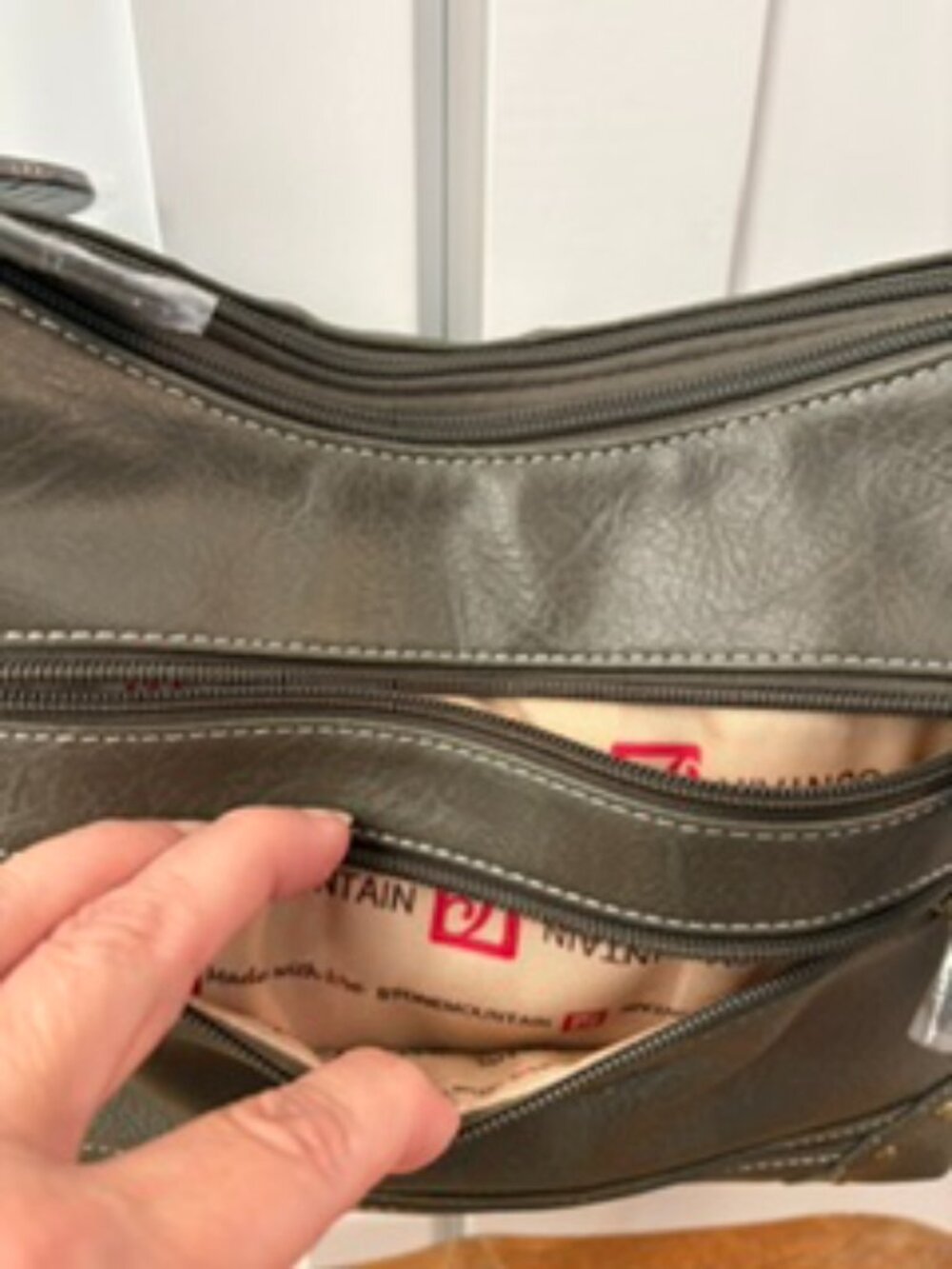 STONE MOUNTAIN Laredo riveted handbag NWT - Picture 4 of 8